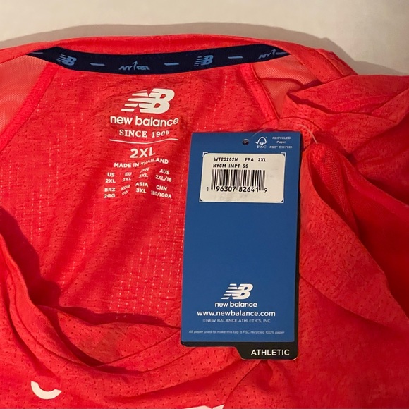 New Balance 2022 NYC Marathon Impact Run Short Sleeve- W 2XL -Electric Red - NWT - Picture 3 of 3